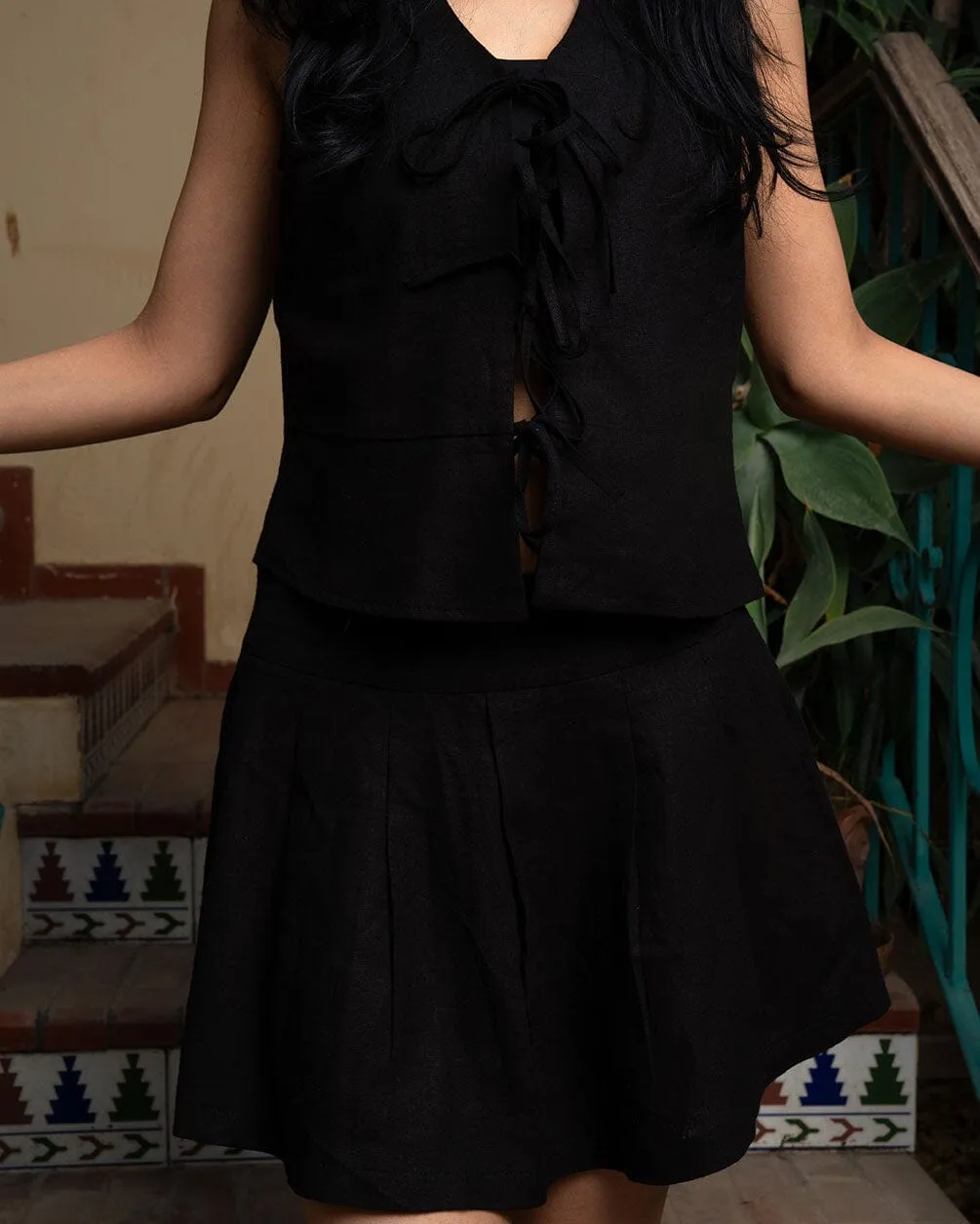 Black Tied Up Linen Vest
